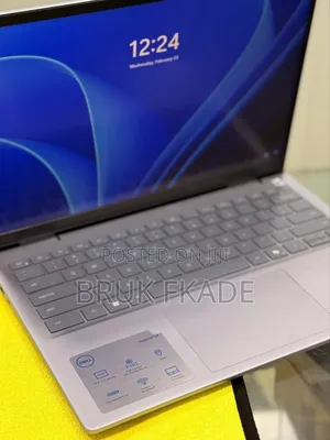 New Laptop Dell Inspiron 14 7440 2-in-1 16GB Intel Core Ultra 7 SSD 1T