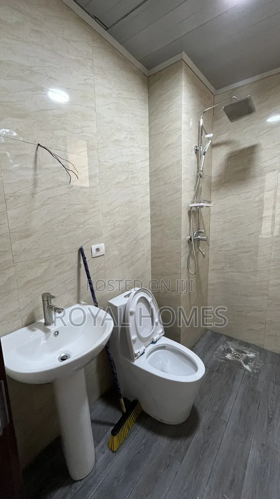 2bdrm Apartment in Noah Real Estate, Bole for rent