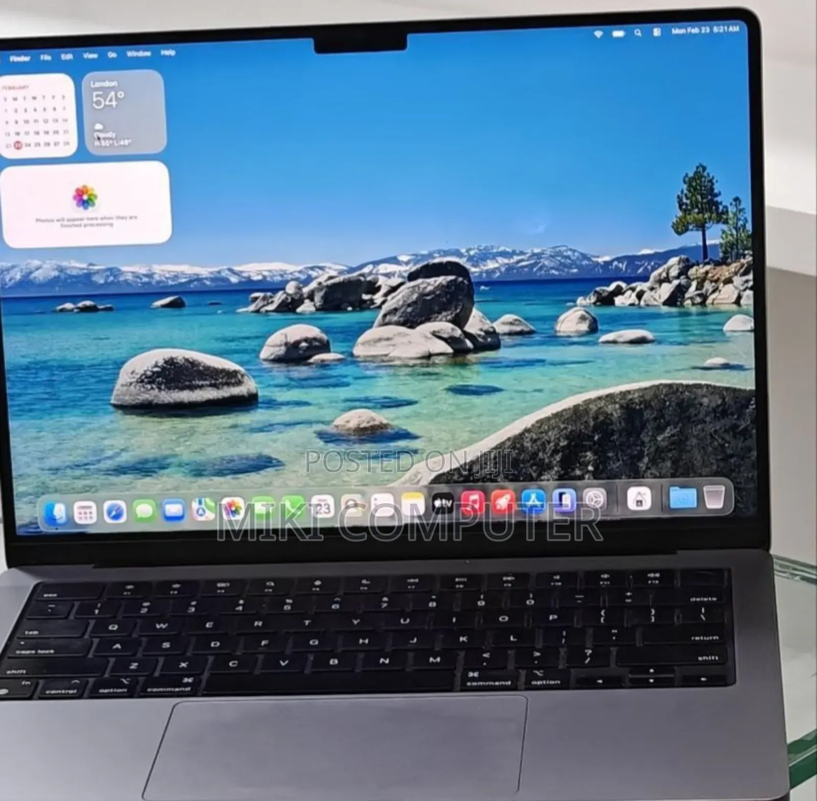 New Laptop Apple MacBook Pro 2023 M3 Pro 14-inch 8GB Intel SSD 512GB
