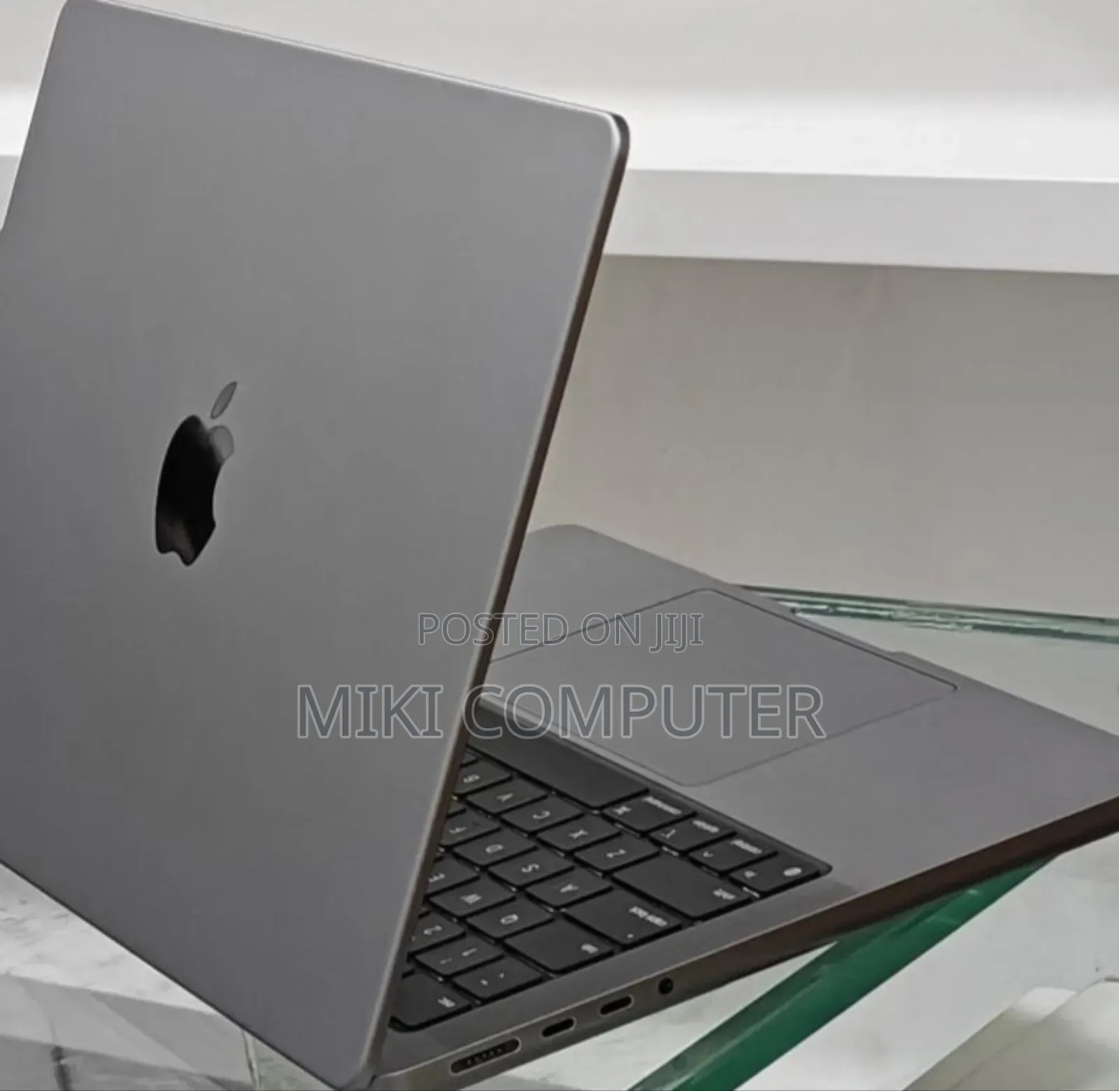New Laptop Apple MacBook Pro 2023 M3 Pro 14-inch 8GB Intel SSD 512GB