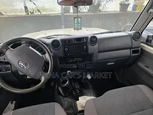 Toyota Land Cruiser 2014 White