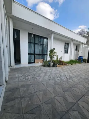 Furnished 3bdrm Villa in አያት ገብርኤል, Yeka for sale