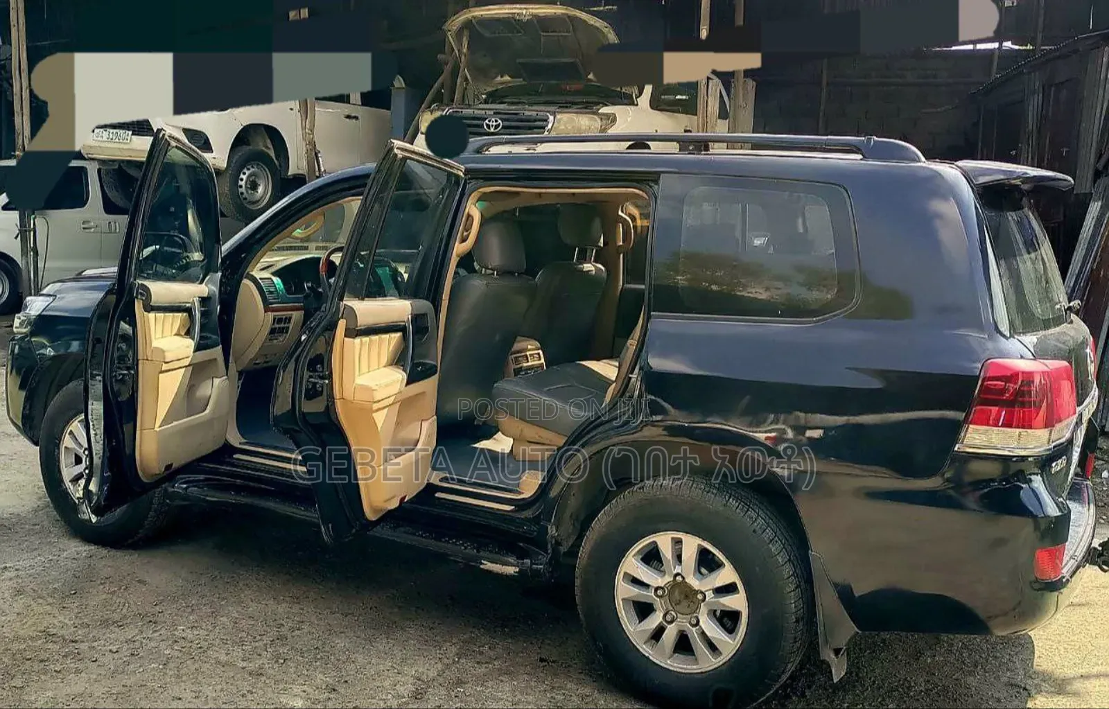 Toyota Land Cruiser 2012