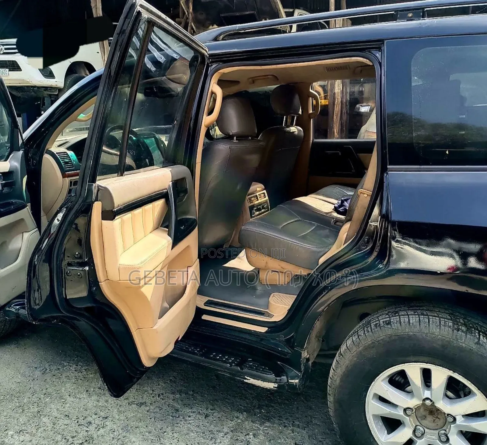 Toyota Land Cruiser 2012