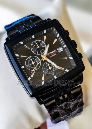 Skmei 2434 Rectangular Men's Watch Features a Black Dial With Gold