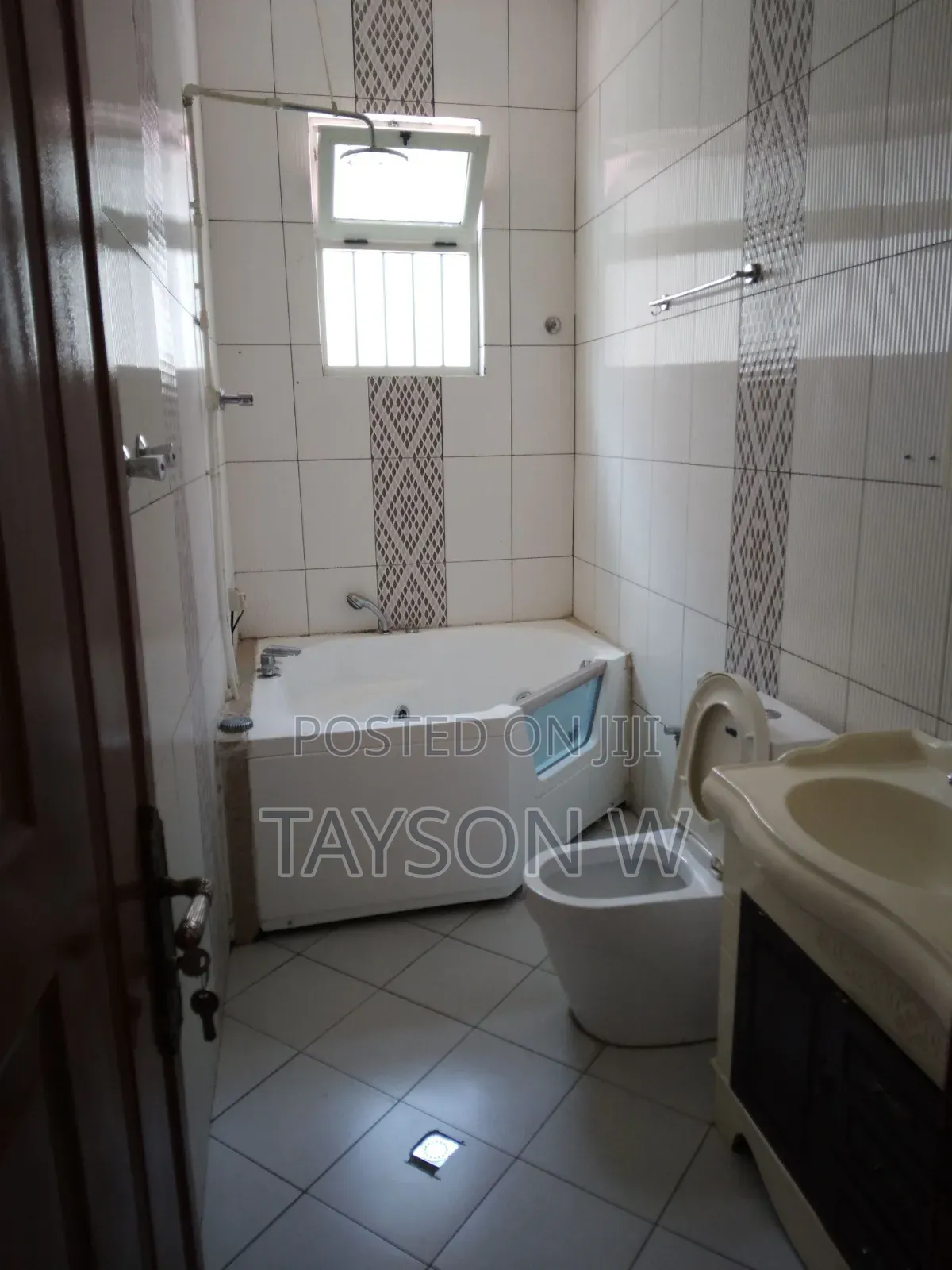 3bdrm Villa in Addis Ababa Wesen, Bole for sale