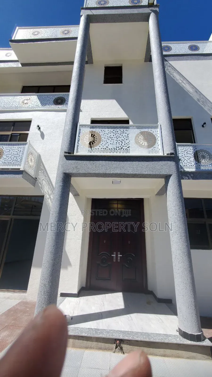 8bdrm House in Bole for sale
