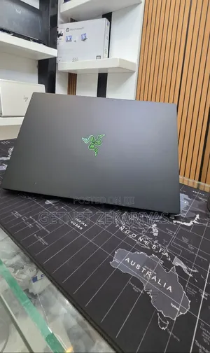 New Laptop Razer Blade 16GB Intel Core i7 SSD 512GB