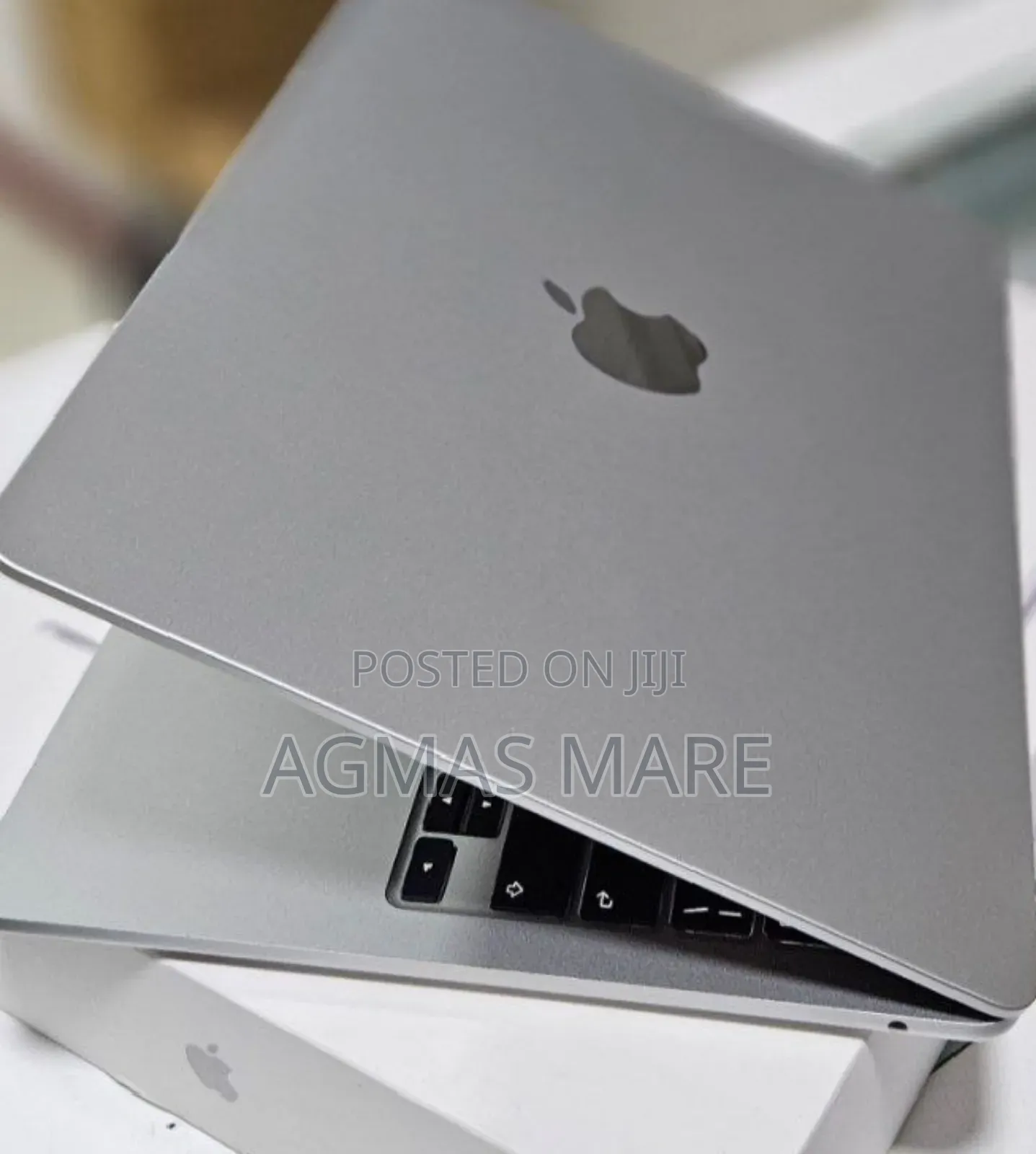 New Laptop Apple MacBook Air 2025 M4 13-inch 16GB Apple M4 SSD 256GB