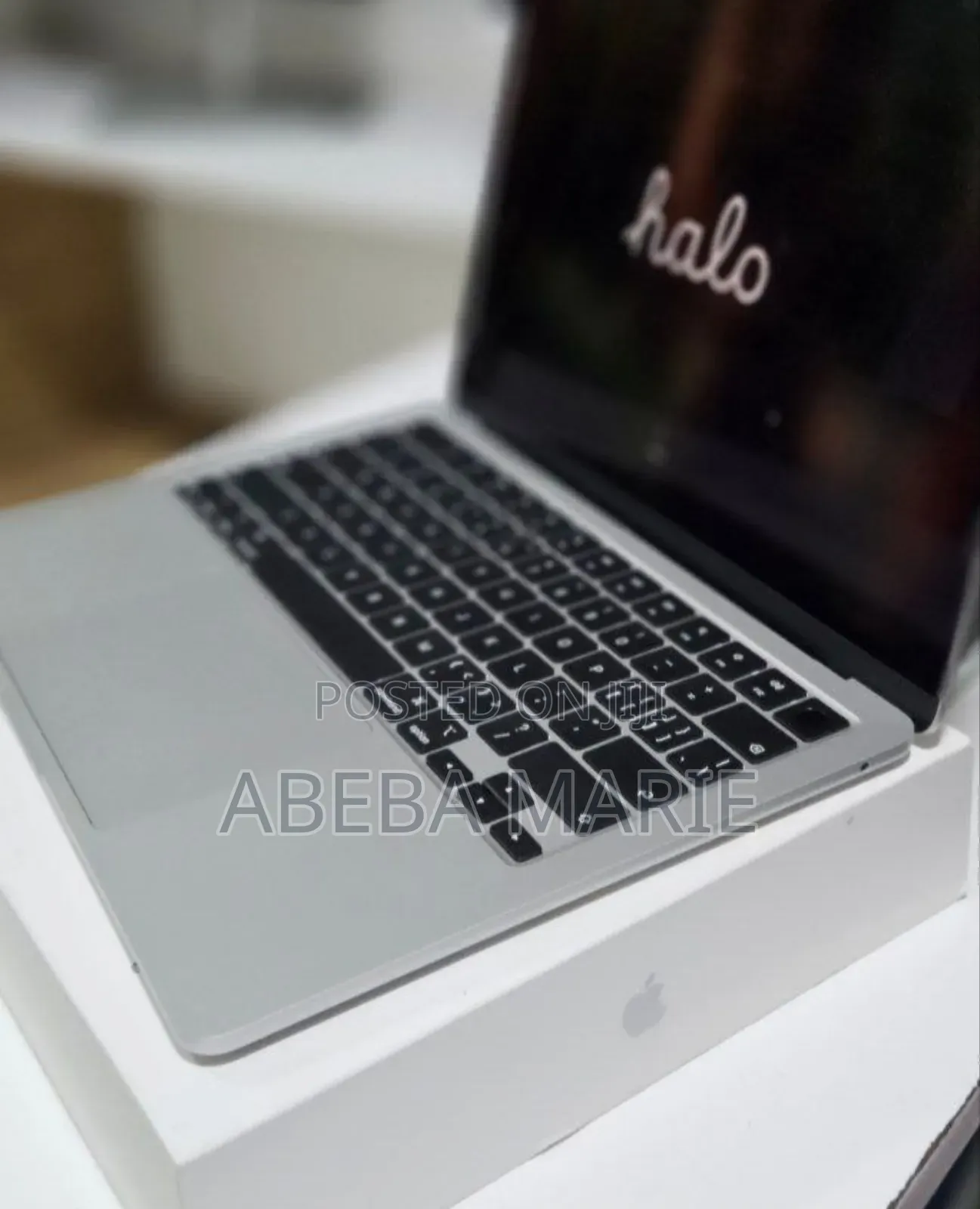 New Laptop Apple MacBook Air 2025 M4 13-inch 16GB Apple M4 SSD 256GB