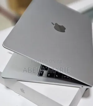 New Laptop Apple MacBook Air 2025 M4 13-inch 16GB Apple M4 SSD 256GB