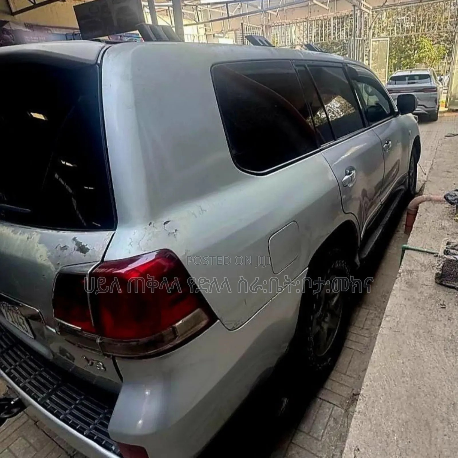 Toyota Land Cruiser 2011 Silver