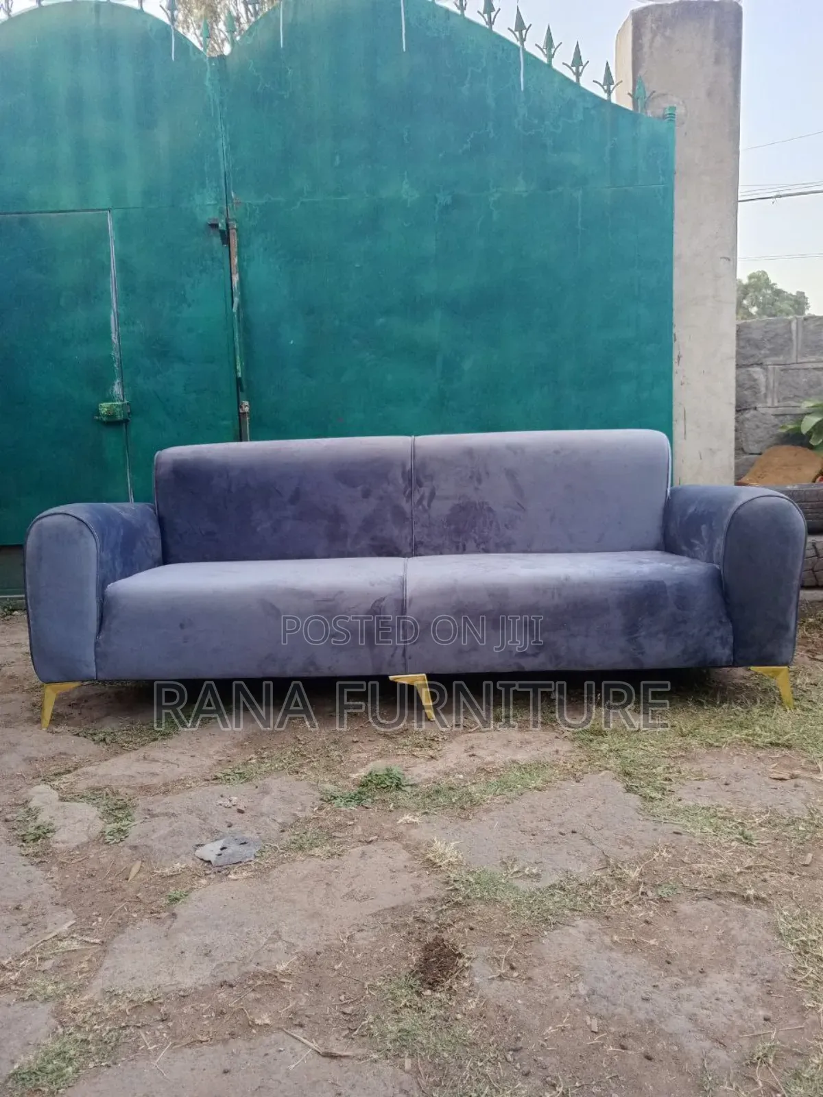 Modern Elegant Sofa Set