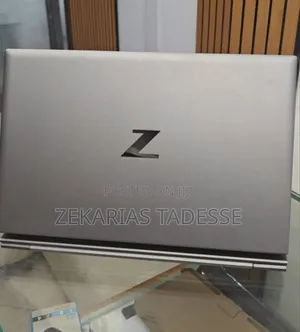 New Laptop HP ZBook Firefly 15 G7 16GB Intel Core i7 SSD 512GB