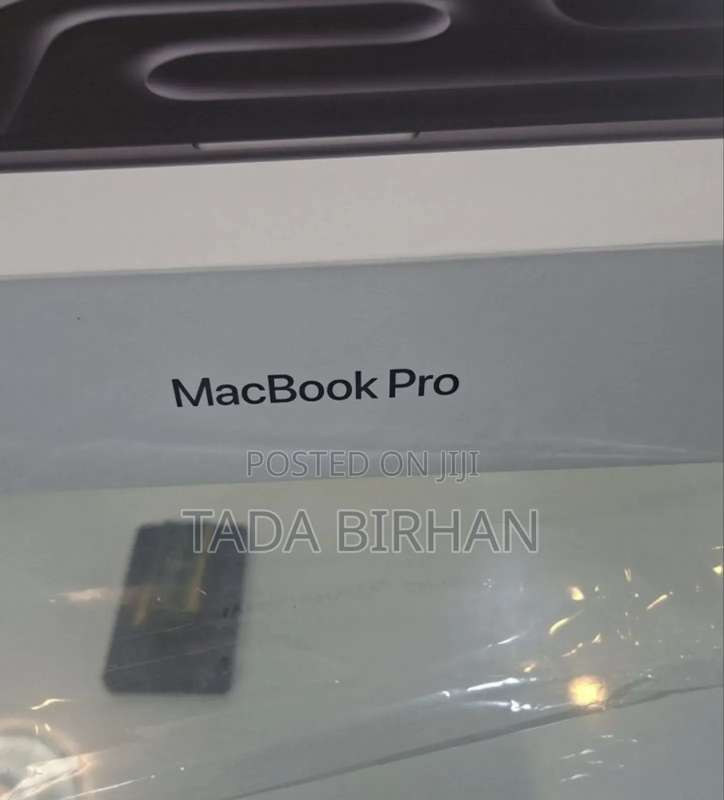 New Laptop Apple Macbook Pro 2025 M5 14-inch 16GB Apple M5 SSD 512GB