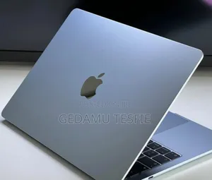 New Laptop Apple MacBook Air 2025 M4 13-inch 16GB SSD 256GB