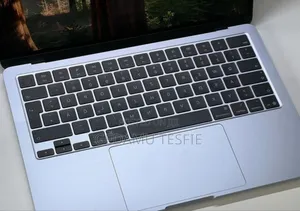 New Laptop Apple MacBook Air 2025 M4 13-inch 16GB SSD 256GB