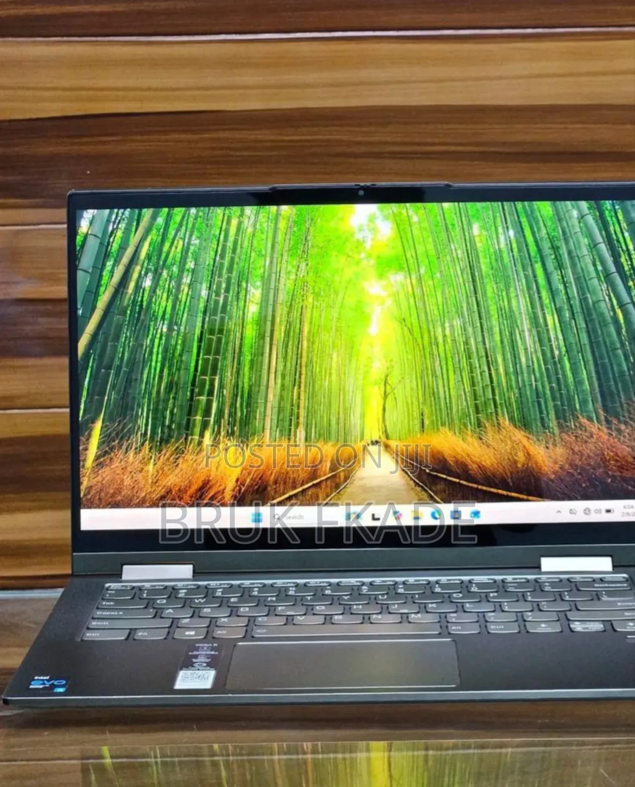 New Laptop Lenovo Yoga 7i 12GB Intel Core i5 SSD 512GB
