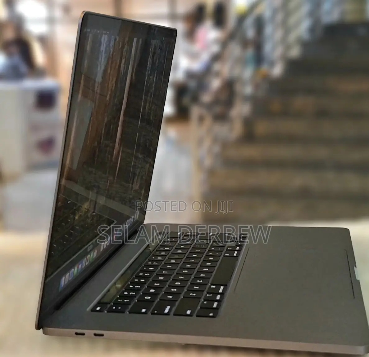 New Laptop Apple MacBook Pro 2019 16GB Intel Core i7 SSD 512GB
