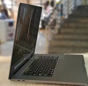 New Laptop Apple MacBook Pro 2019 16GB Intel Core i7 SSD 512GB