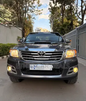 Toyota Hilux 2013 Black