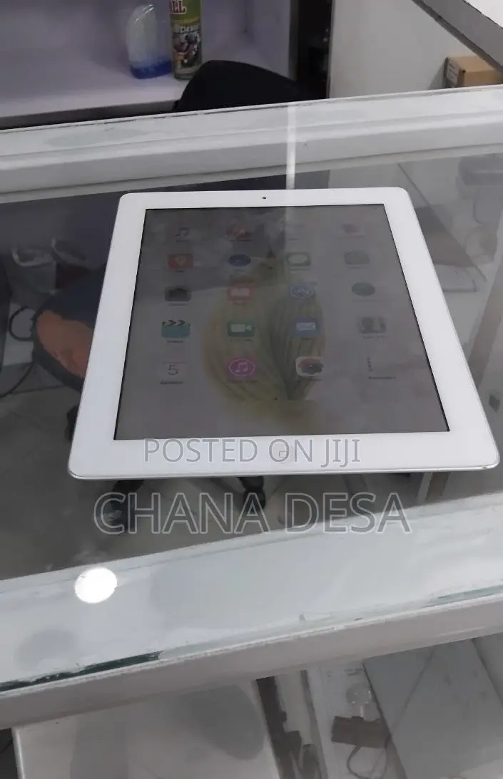 New Apple iPad 3 Wi-Fi 32 GB