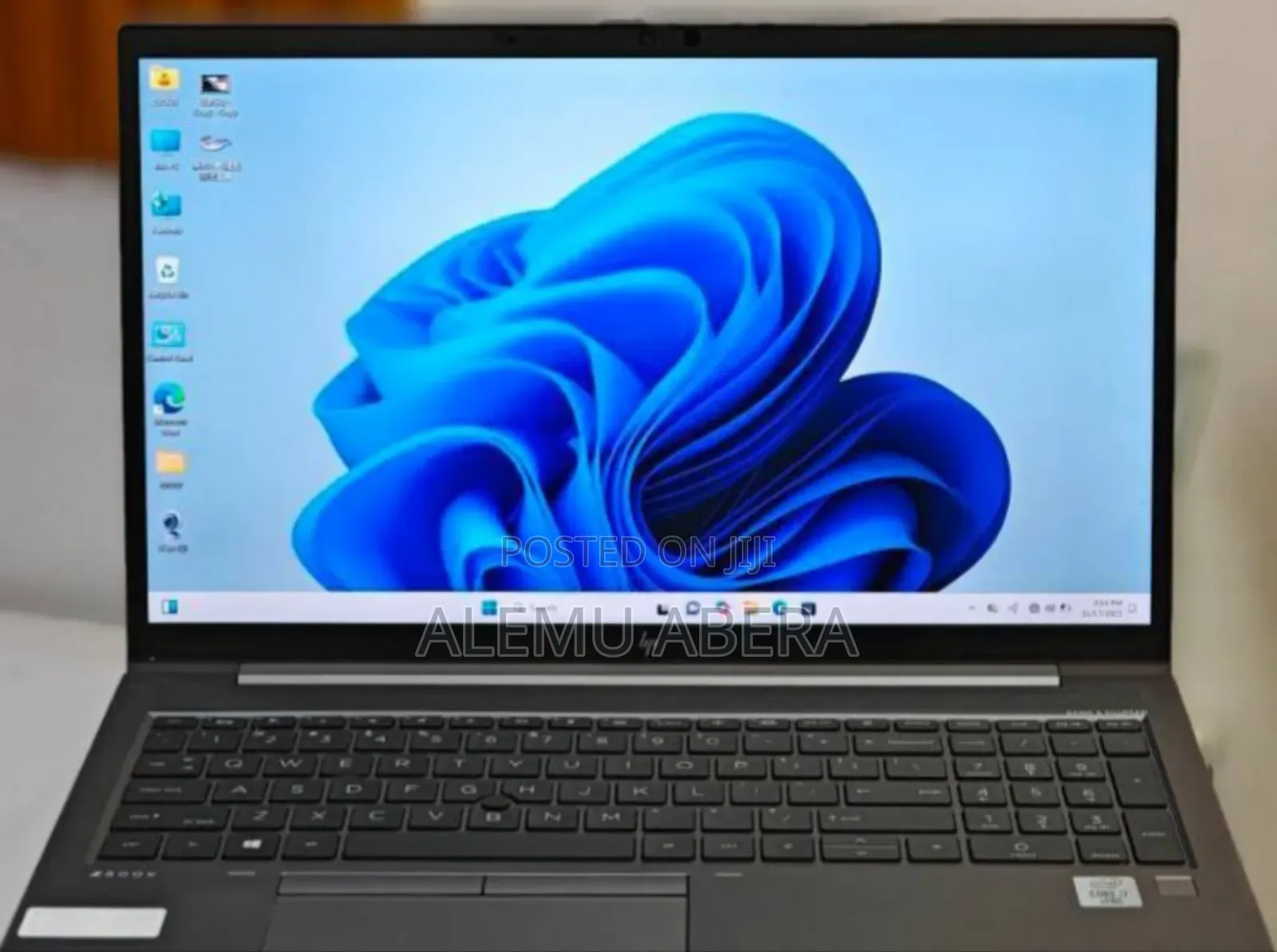 New Laptop HP ZBook Firefly 15 G7 16GB Intel Core i7 SSD 512GB
