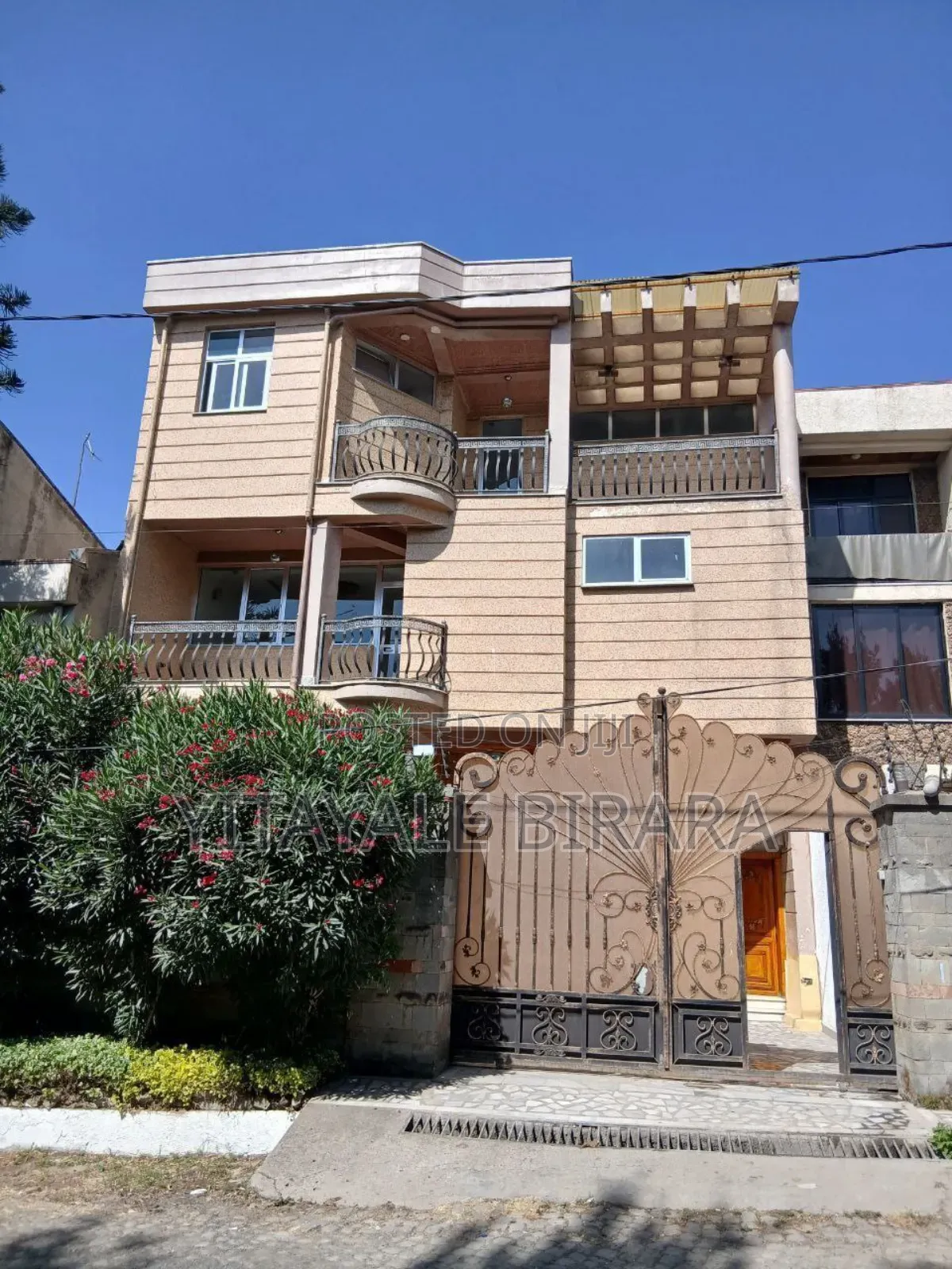 Furnished 7bdrm Farm House in ሬራውድ G+2, Bole for sale