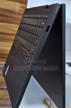 New Laptop Lenovo Yoga 7i 12GB Intel Core i5 SSD 512GB