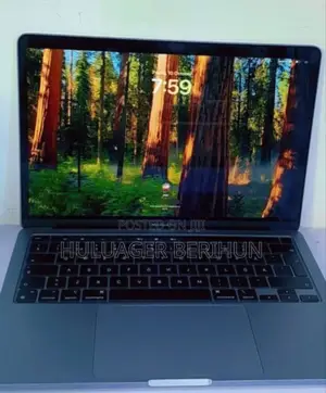 New Laptop Apple MacBook Pro M1 8GB Intel Core i5 SSD 256GB