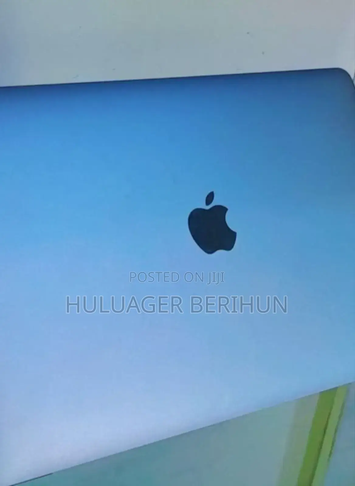 New Laptop Apple MacBook Pro M1 8GB Intel Core i5 SSD 256GB