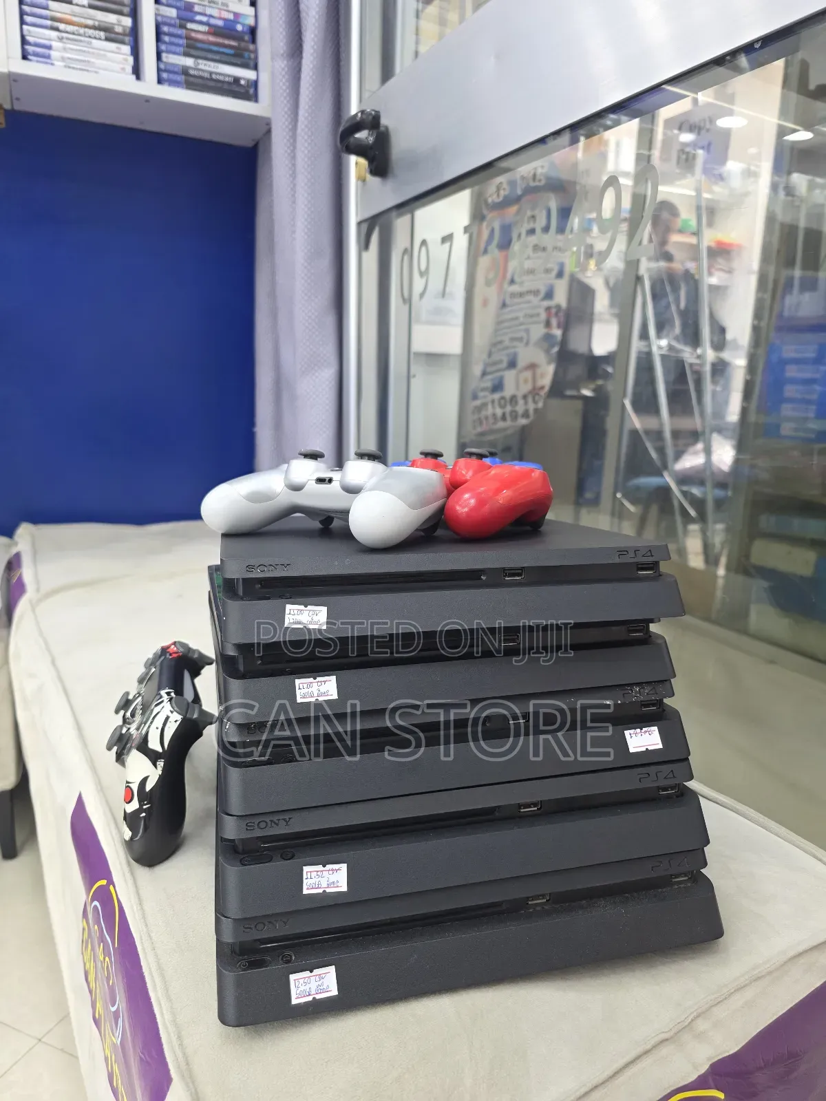 Playstation 4slim With 2controller ብዛት ለምትወስዱ ዋጋ እንቀንሳለን