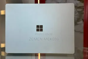 New Laptop Microsoft Surface 8GB Intel Core i5 SSD 256GB