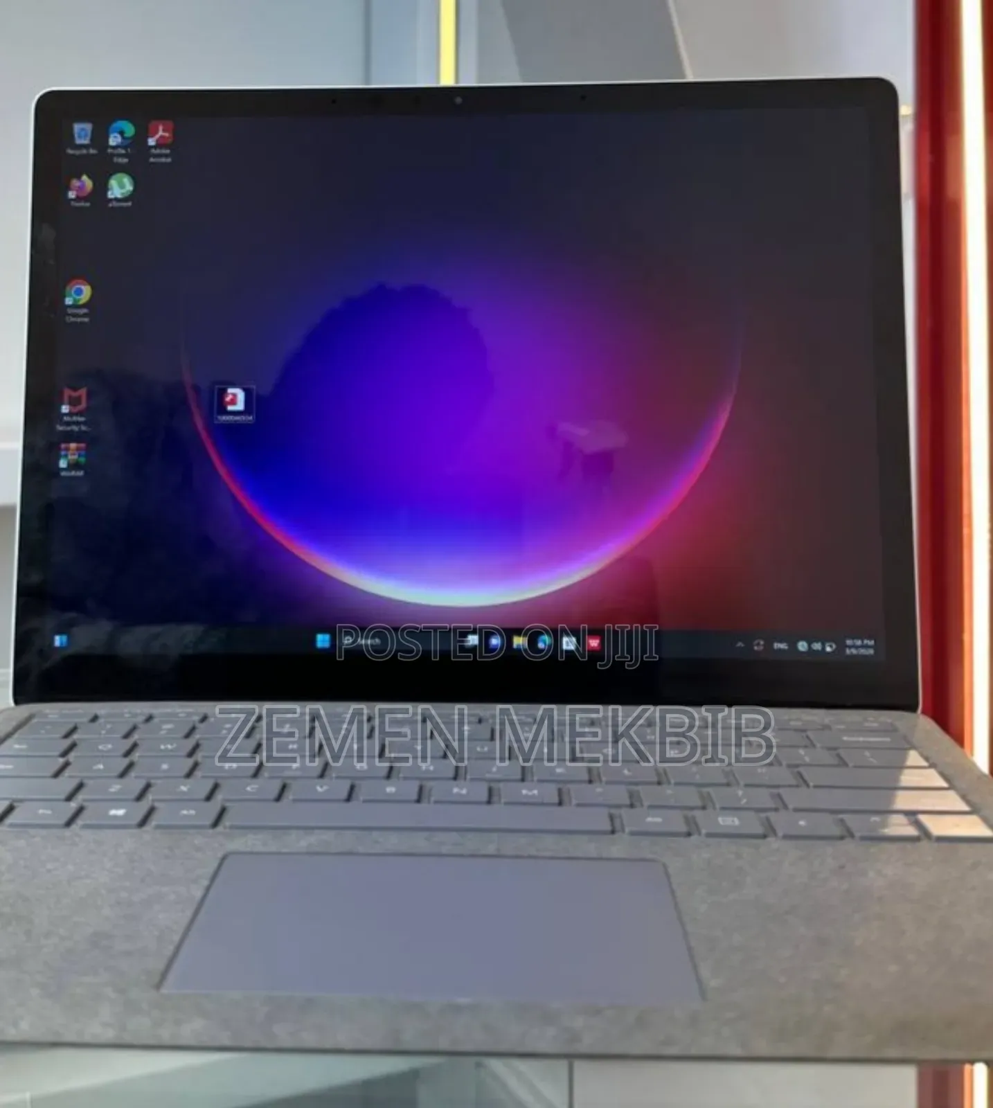New Laptop Microsoft Surface 8GB Intel Core i5 SSD 256GB