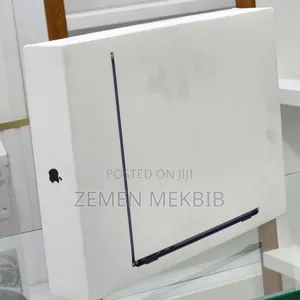 New Laptop Apple MacBook Air 2025 M4 15-inch 16GB SSD 256GB