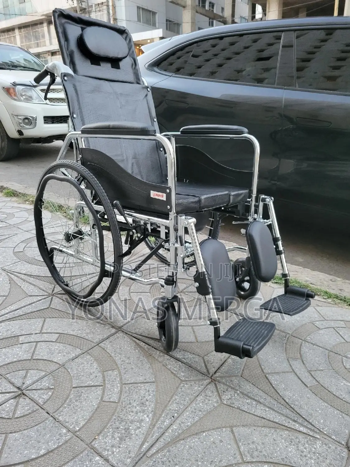 Commode Pan Toileting Wheelchair戒叠improve the Wheel Chairs Movements.