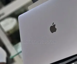 New Laptop Apple MacBook Pro 2017 16GB Intel Core i7 SSD 512GB
