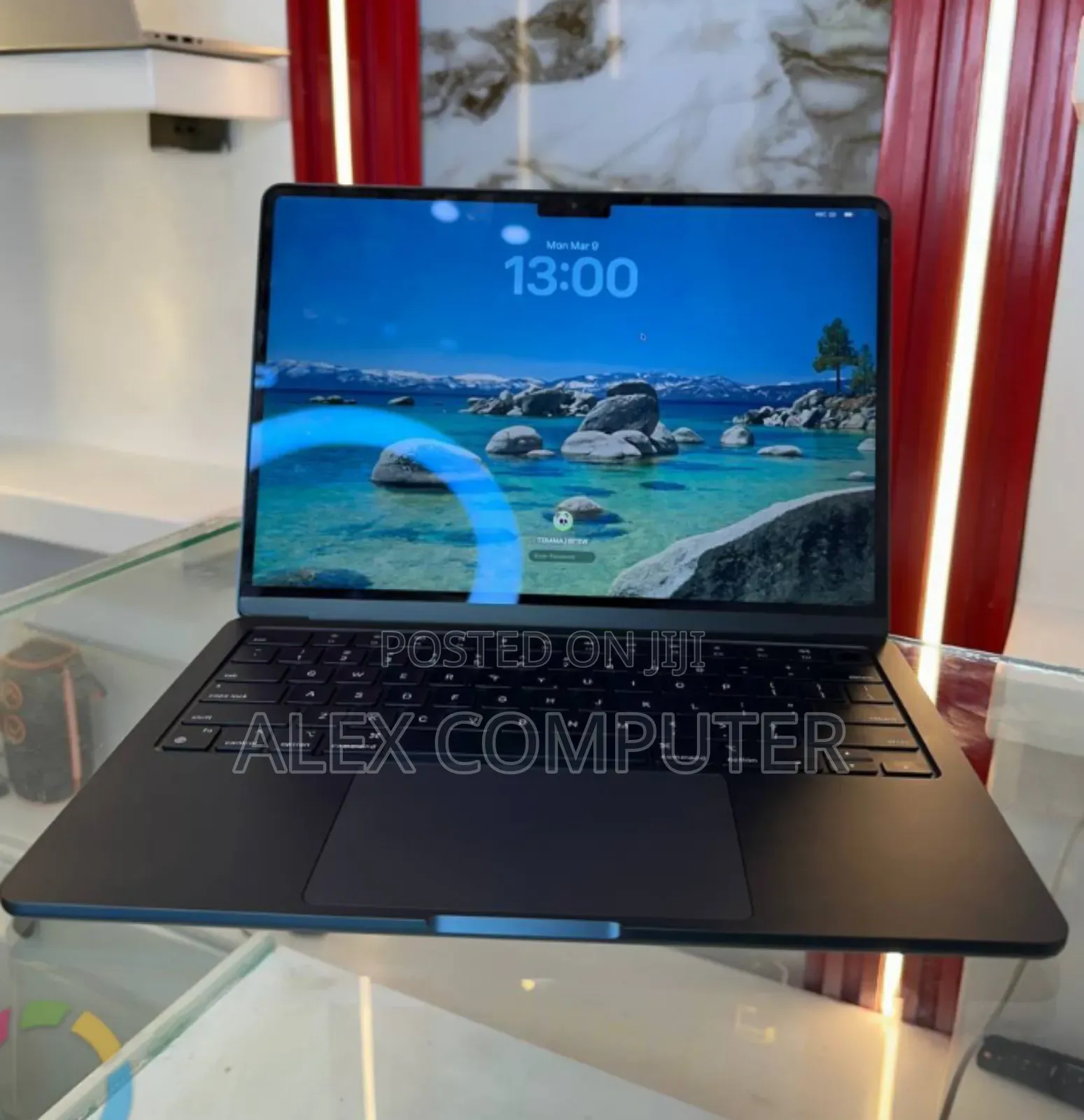 New Laptop Apple MacBook Air 2024 M3 13-inch 16GB Apple M3 SSD 512GB