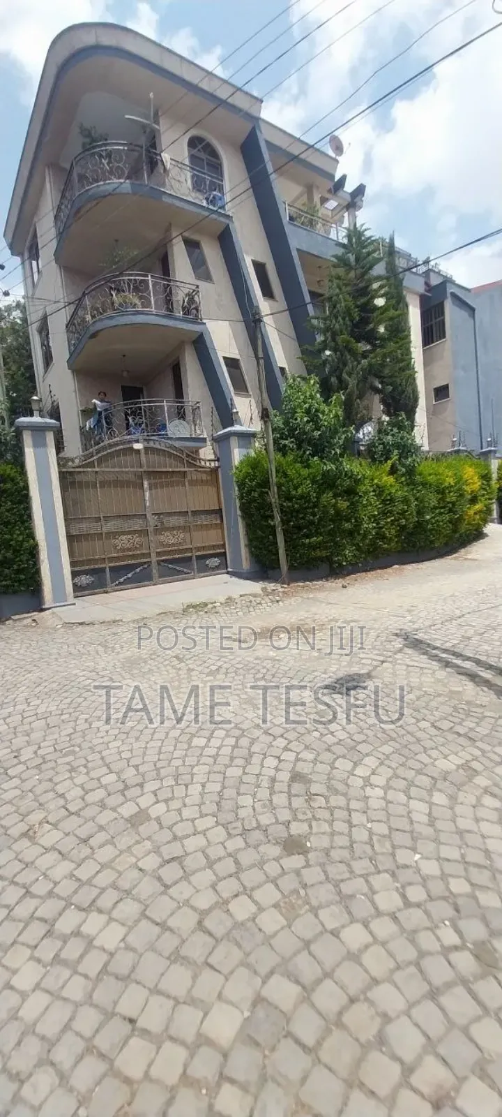 Furnished 8bdrm House in Cmc, Yeka for sale