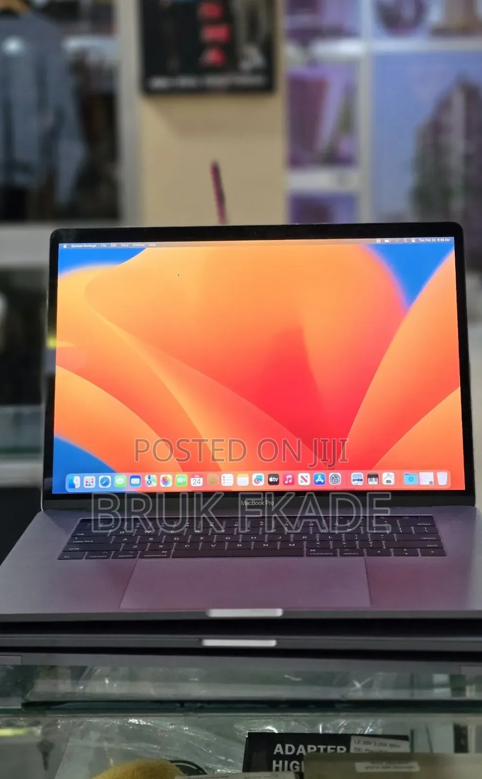 New Laptop Apple MacBook Pro 2017 16GB Intel Core i7 SSD 512GB
