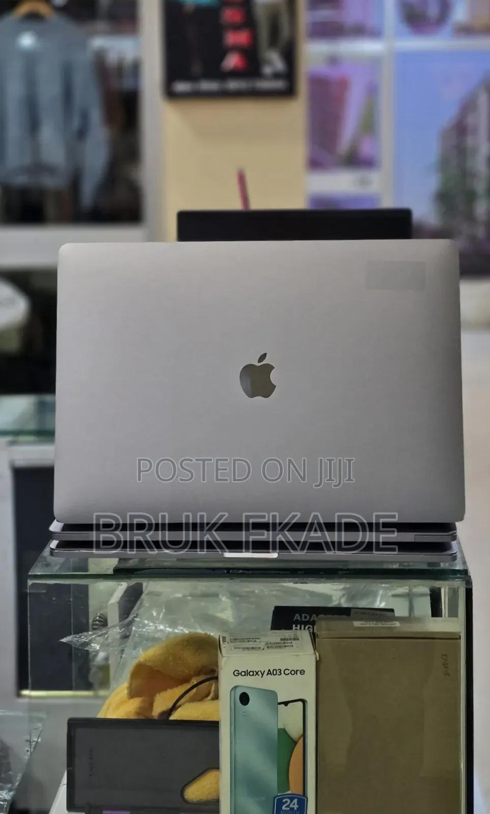 New Laptop Apple MacBook Pro 2017 16GB Intel Core i7 SSD 512GB