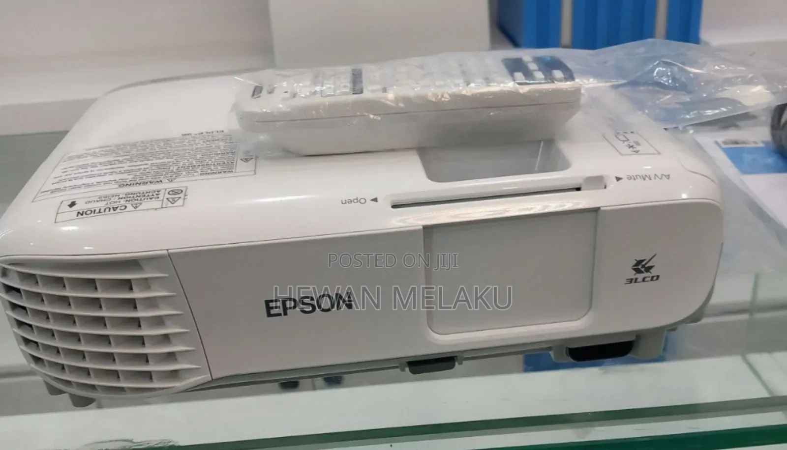 Brand New Epson Projector With Manual Eb -X39