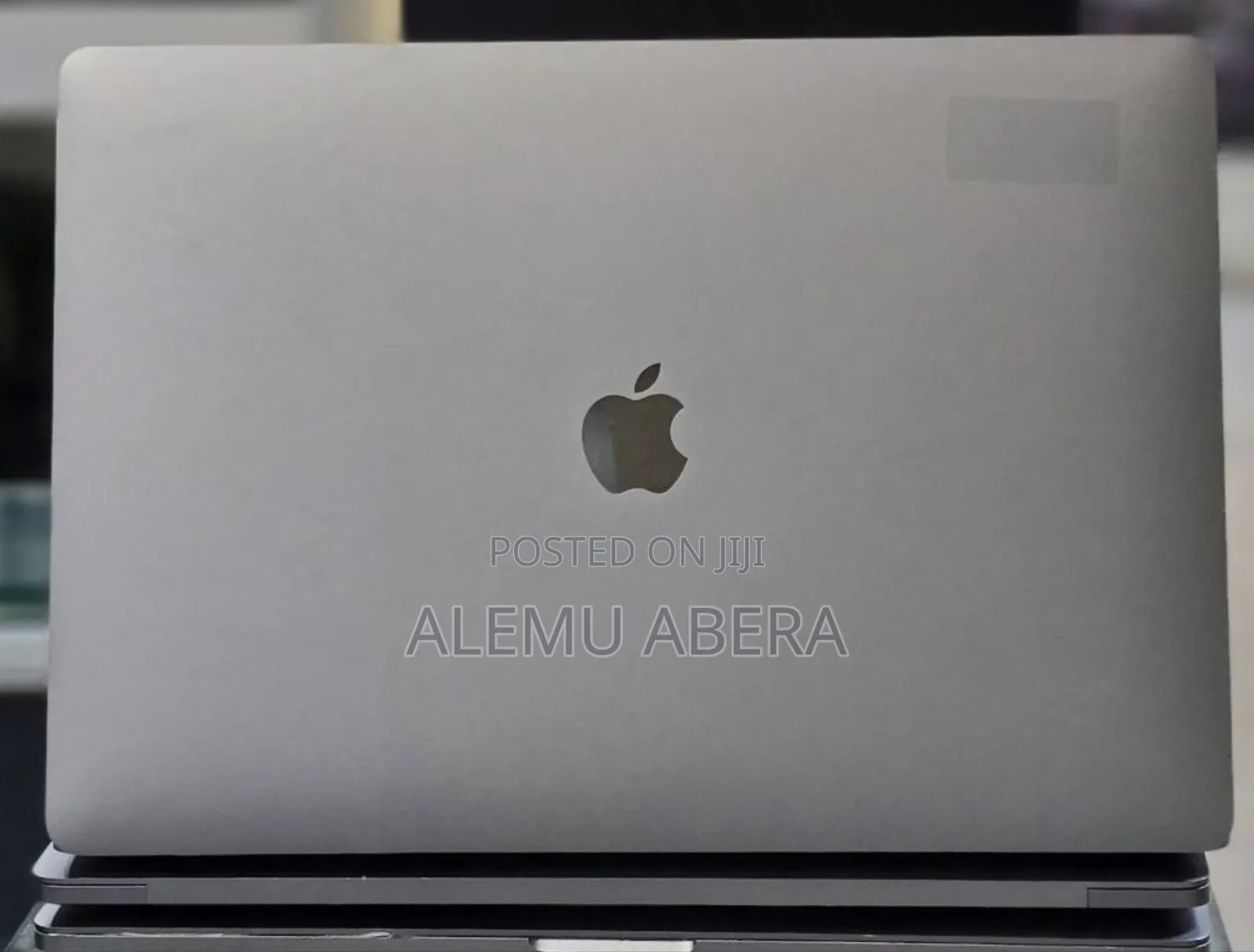 New Laptop Apple MacBook Pro 2017 16GB Intel Core i7 SSD 512GB