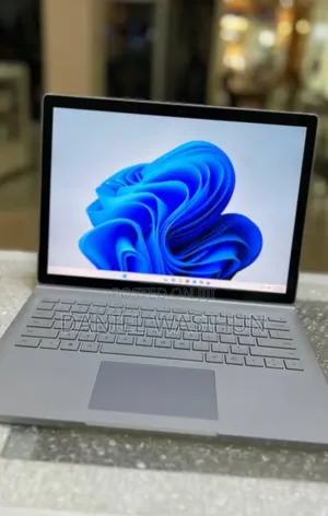 New Laptop Microsoft Surface 16GB Intel Core i7 SSD 256GB