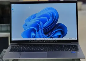 New Laptop HP ZBook Power G7 16GB Intel Core i7 SSD 512GB