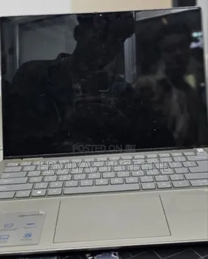 New Laptop Dell XPS 15 16GB AMD Ryzen 7 SSD 512GB
