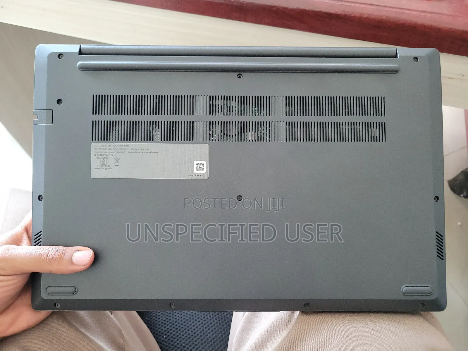Laptop Lenovo V15 24GB AMD Ryzen 7 SSD 1T
