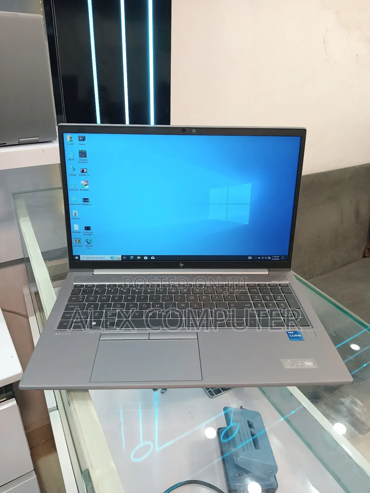 New Laptop HP ZBook Firefly G8 16GB Intel Core i7 SSD 512GB