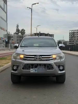 Toyota Hilux 2017 Silver