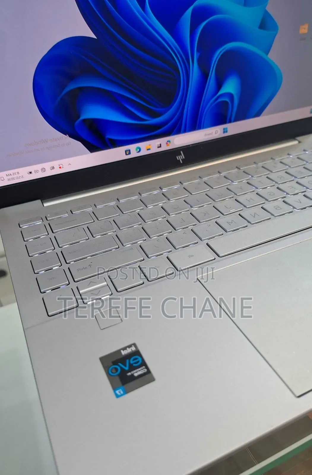 New Laptop HP Pavilion 13 8GB Intel Core i7 SSD 1T